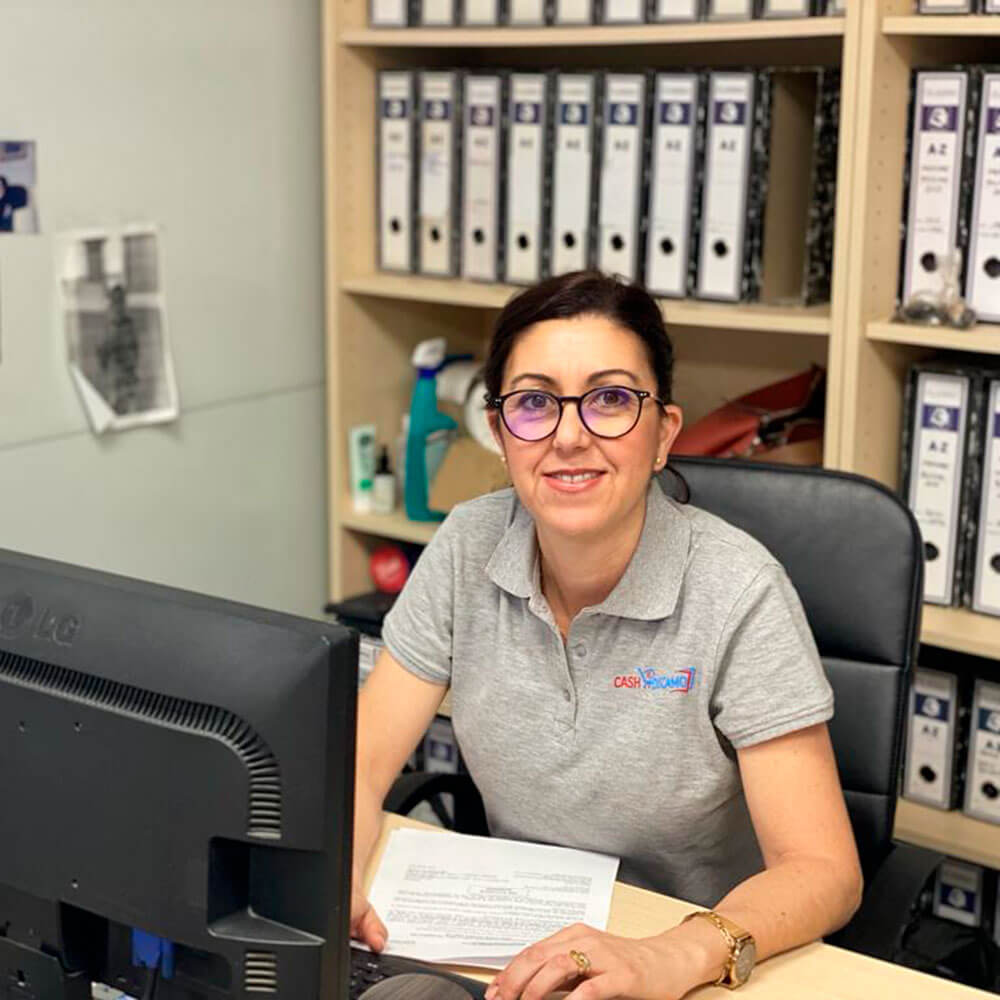 Empleada administradora supermercado online Cash Discamo en la Puebla